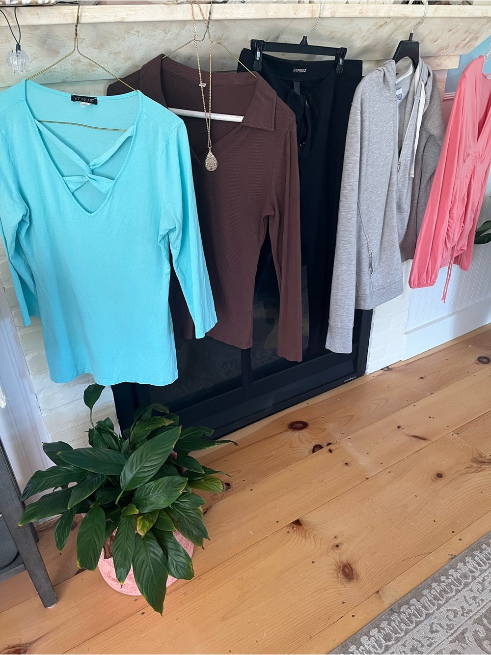 Women’s Name Brand Clothing Size M